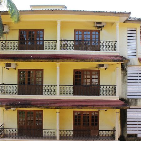 Oyo 7333 V Palms Hotel Candolim Eksteriør billede