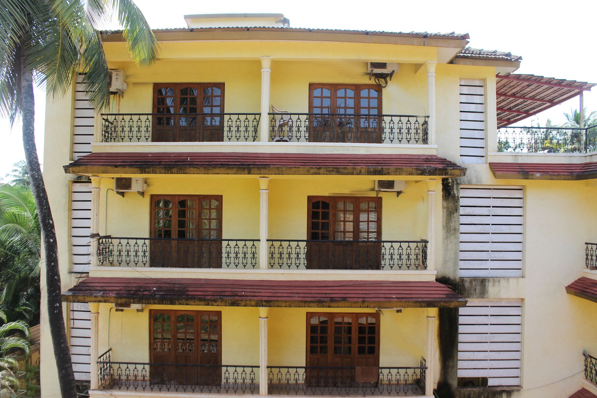 Oyo 7333 V Palms Hotel Candolim Eksteriør billede