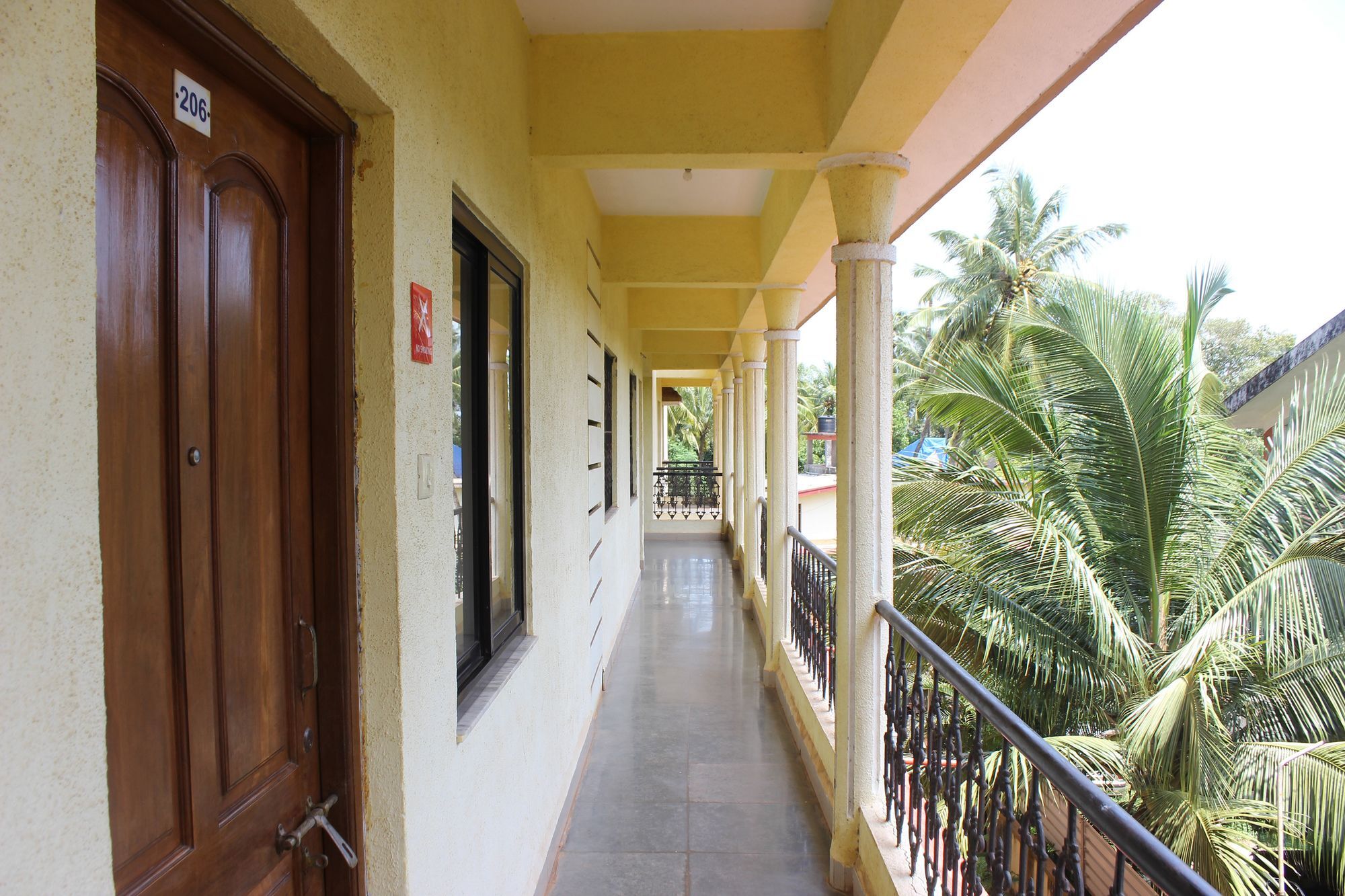 Oyo 7333 V Palms Hotel Candolim Eksteriør billede