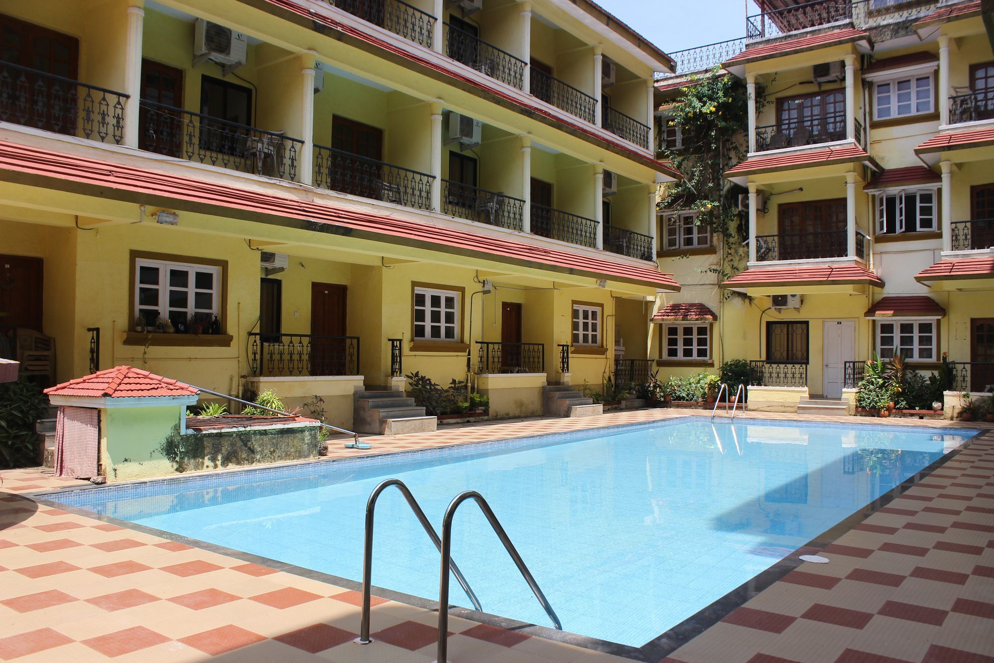 Oyo 7333 V Palms Hotel Candolim Eksteriør billede